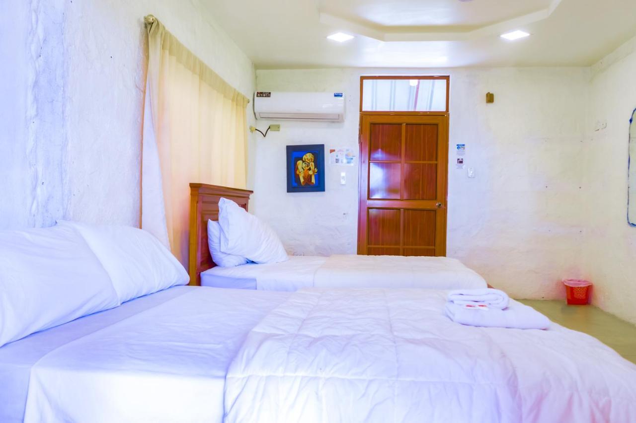 Royal Galapagos Inn 푸에르토 바케리조 모레노 외부 사진