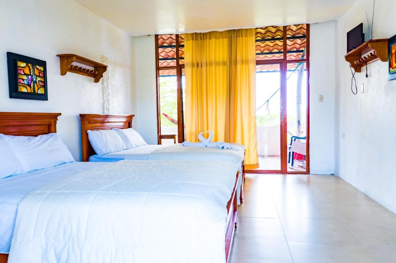 Royal Galapagos Inn 푸에르토 바케리조 모레노 외부 사진