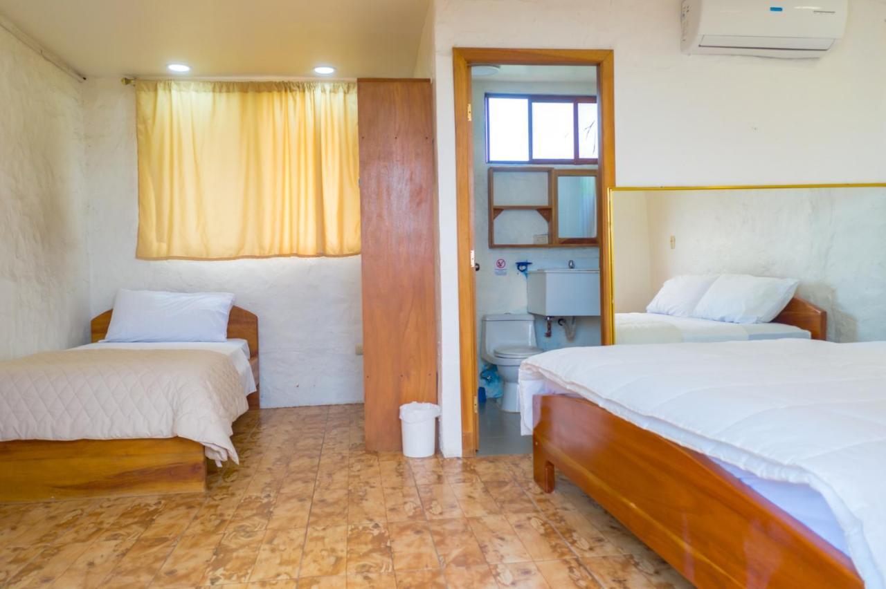 Royal Galapagos Inn 푸에르토 바케리조 모레노 외부 사진