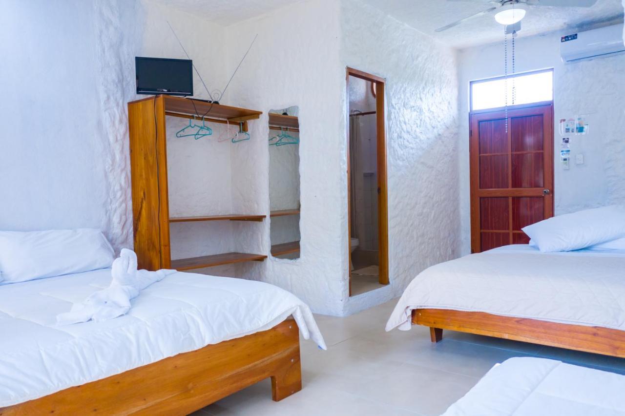 Royal Galapagos Inn 푸에르토 바케리조 모레노 외부 사진