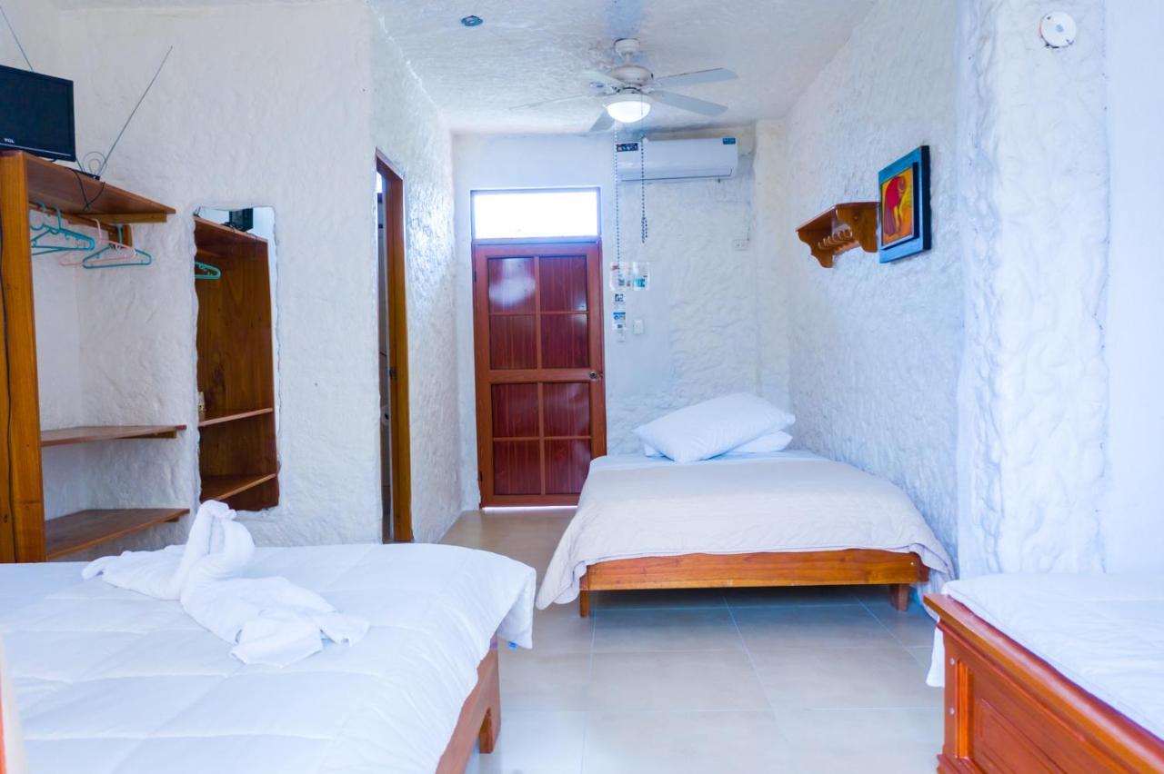 Royal Galapagos Inn 푸에르토 바케리조 모레노 외부 사진