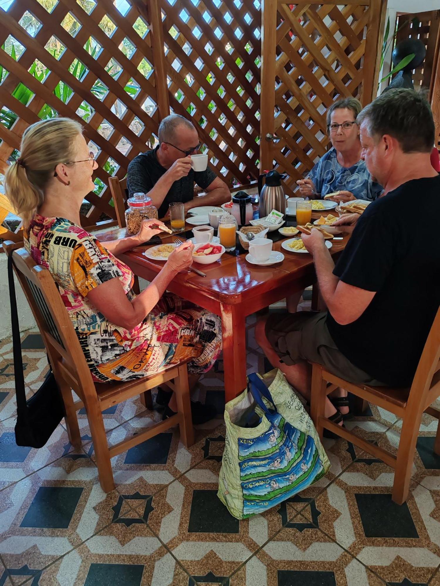 Royal Galapagos Inn 푸에르토 바케리조 모레노 외부 사진