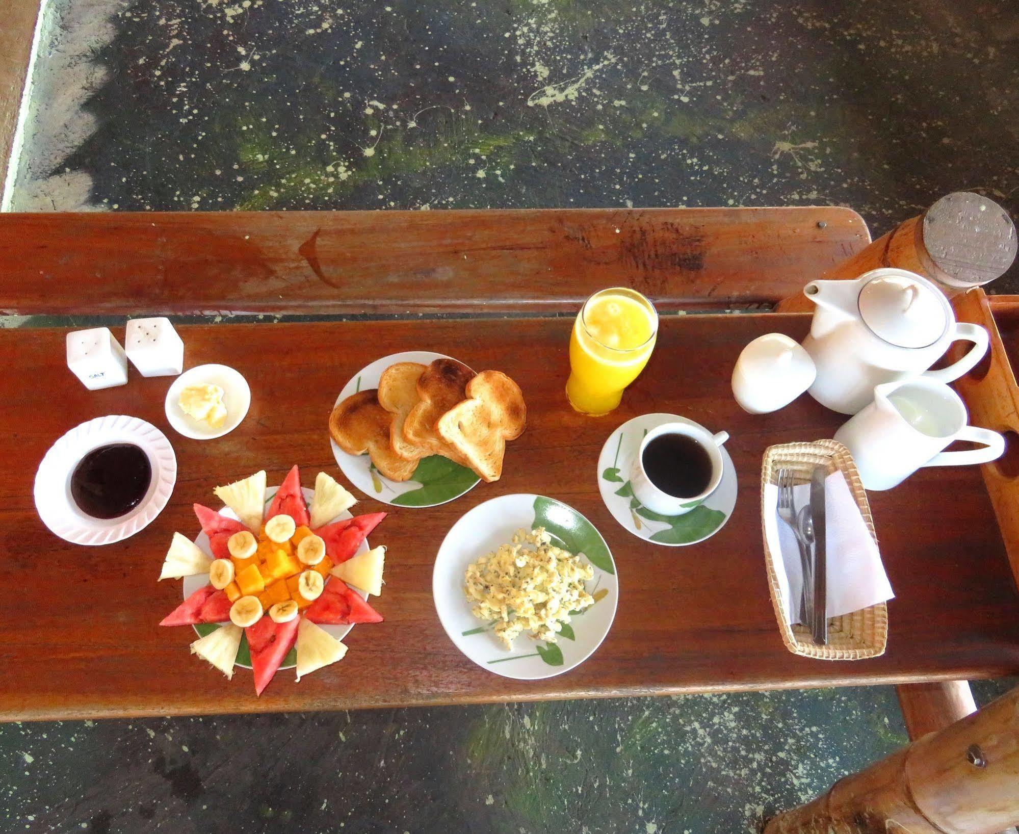 Royal Galapagos Inn 푸에르토 바케리조 모레노 외부 사진