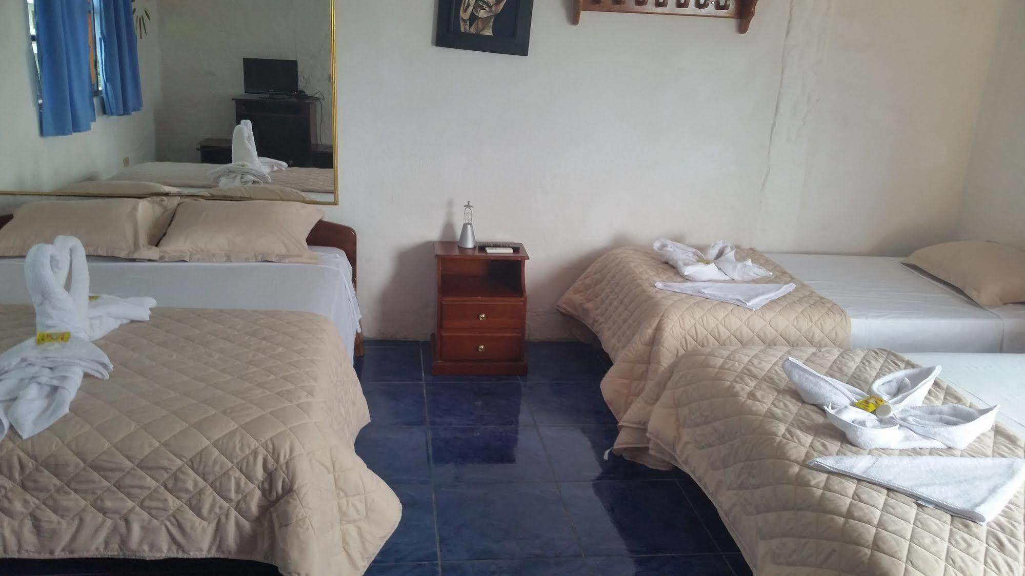 Royal Galapagos Inn 푸에르토 바케리조 모레노 외부 사진